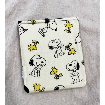 Funda Protectora para Ebook "Snoopy Vainilla" con bolsillo