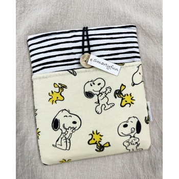 Funda Protectora para Ebook "Snoopy Vainilla" con bolsillo